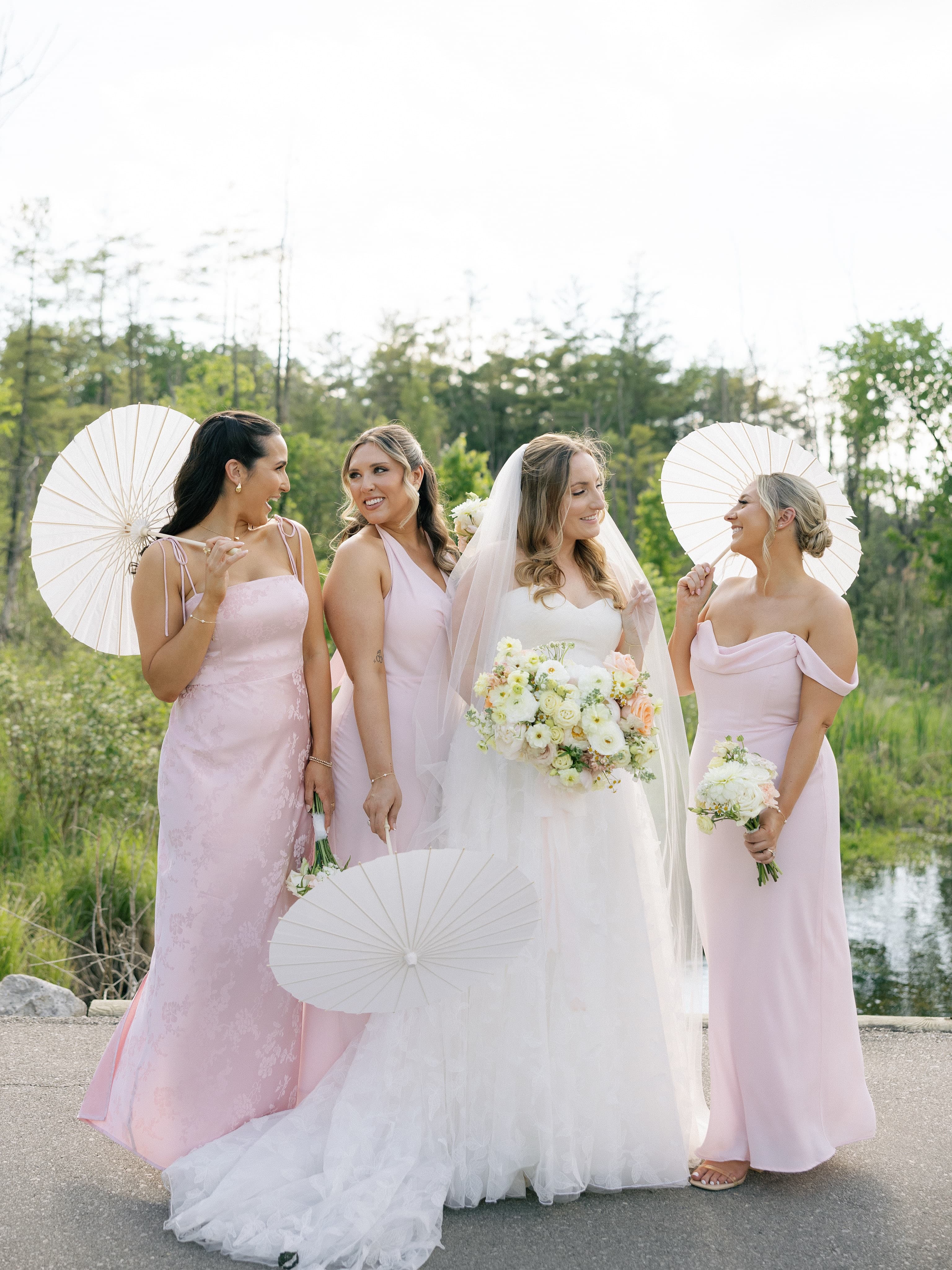 A wedding to remember in the most beautiful way 🩷

📸 @tamrosephotos 
📍 @wbgolfclub / @pearleweddings 
💐 @garden_shed_guelph 
❣️ @planitrightevents 
💄 @hair.makeupbyamandazack