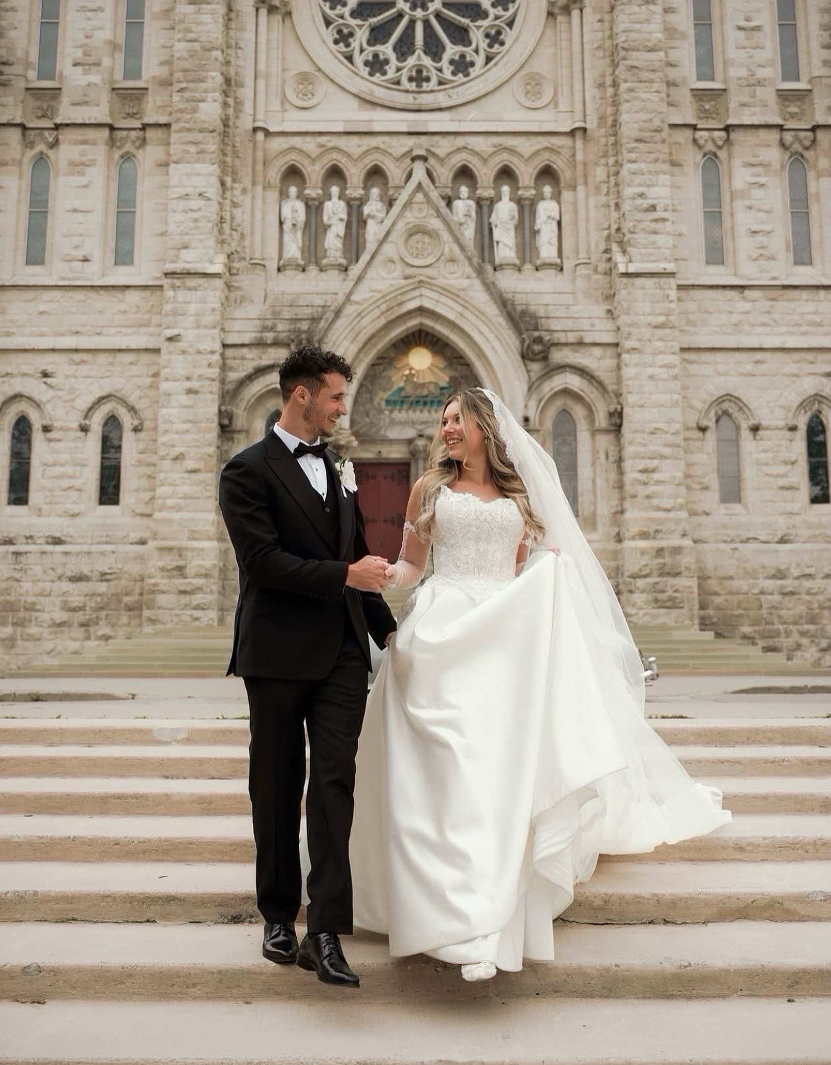 As the rush of the 2026 PEAK wedding season comes to steady close this month I feel compelled to express my immense gratitude for the Bride’s (couples) who chose me as a vendor on their special day th