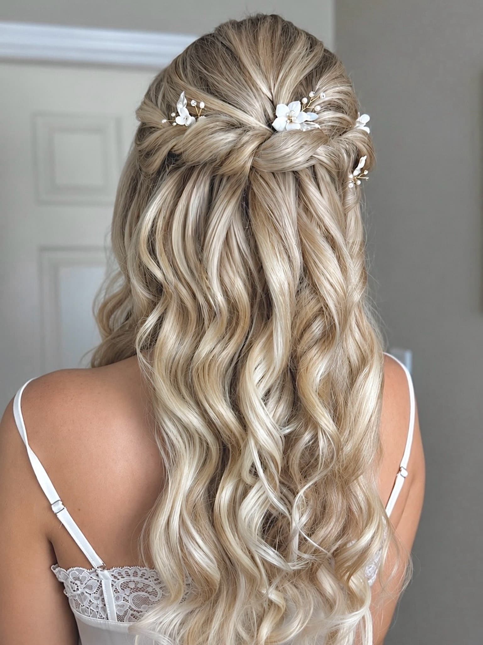 Blondie Bridal Updo 🤍